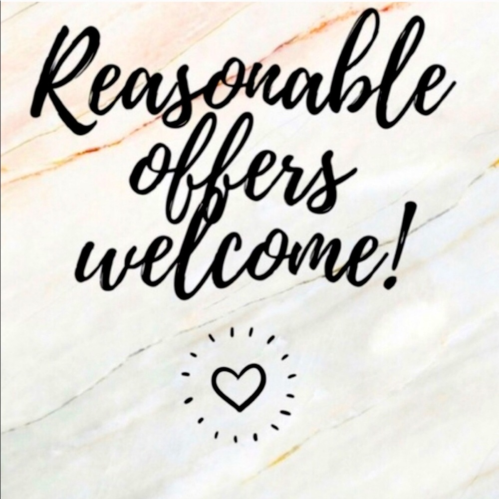 ❤️Closet Prices Are Flexible ❤️